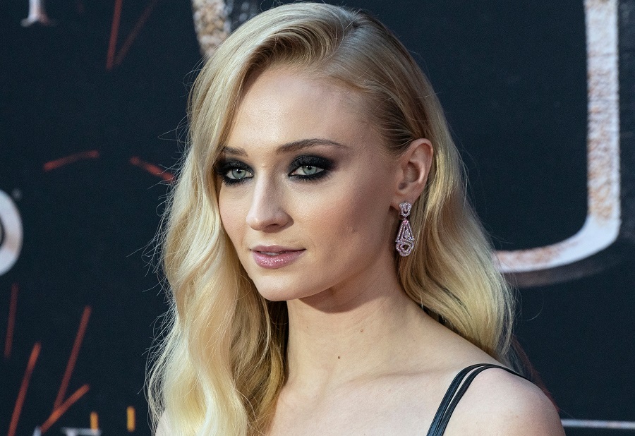 Sophie Turner with Blonde Wavy Hair