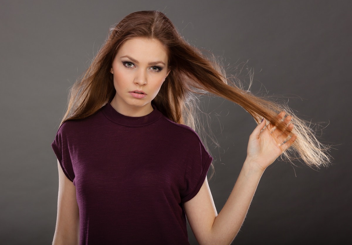 woman with chestnut hair