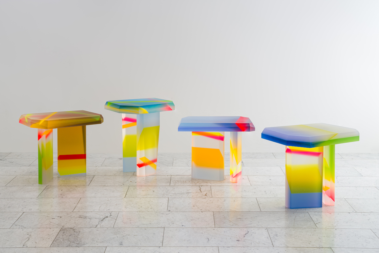 Lucite Coffee Tables Replicate the Phenomenon of Light Refractions