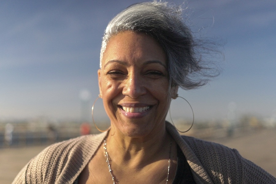 older black woman with gray hairstyle