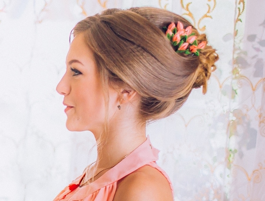 medium hairstyle for bridesmaid