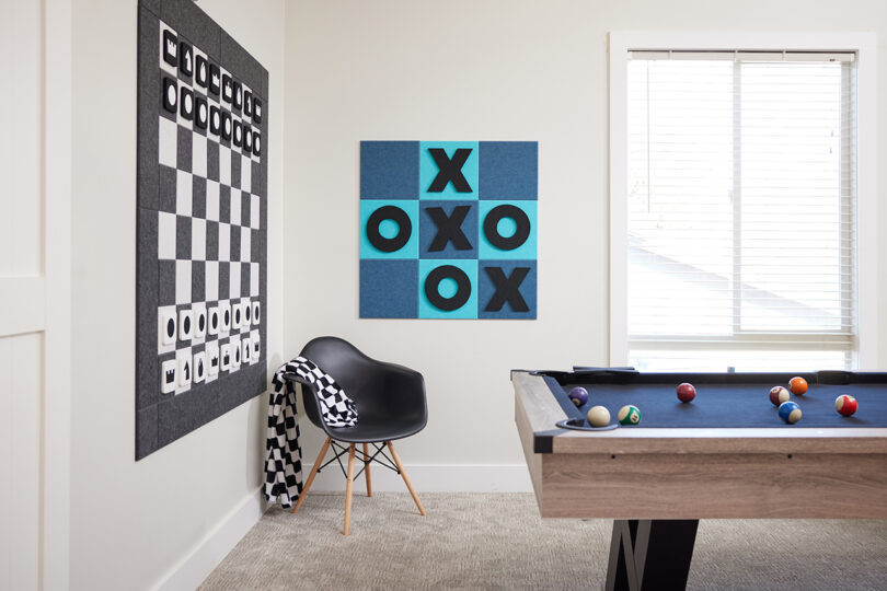 turquoise and blue felt tic tac toe wall game