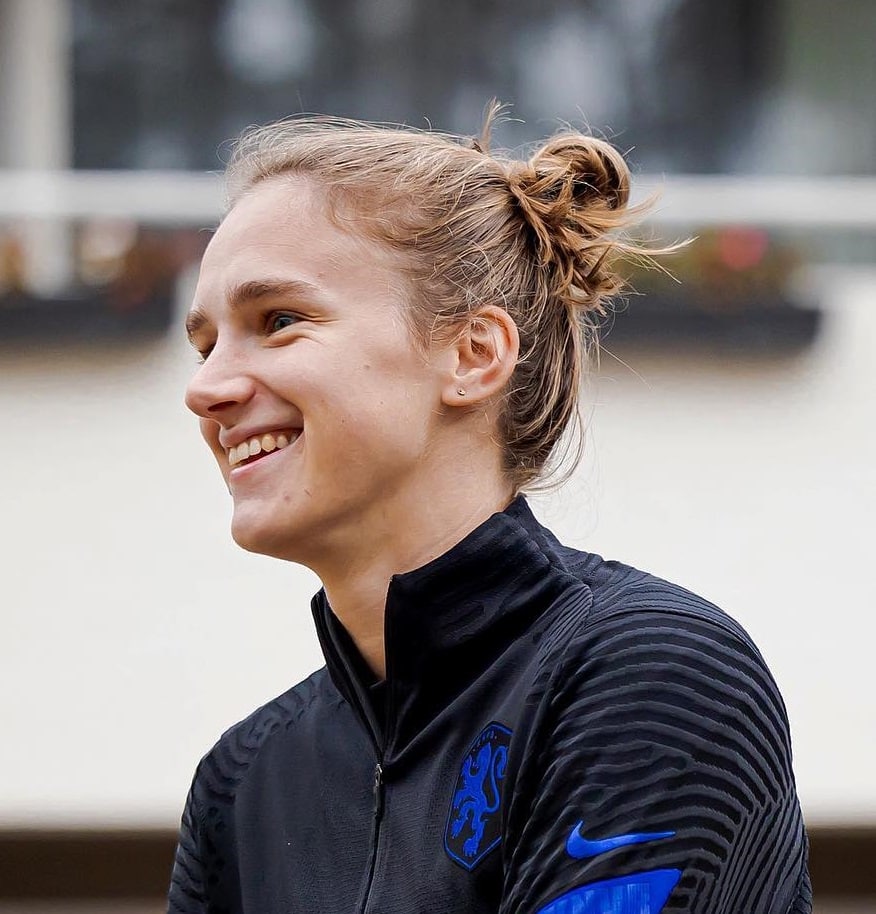 Vivianne Miedema with thin hair